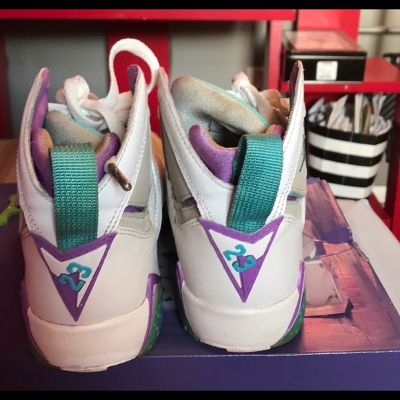 Jordan 7s - Picture 2 of 4